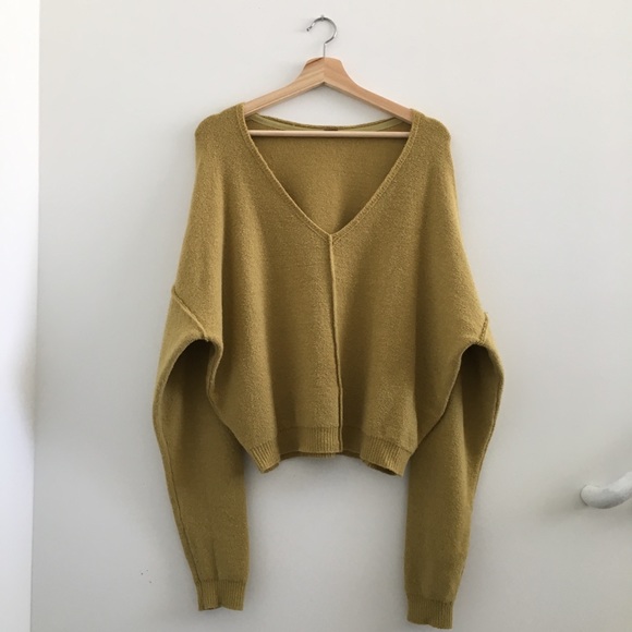 Free People Sweaters - FREE PEOPLE Slouchy Olive Green Sweater